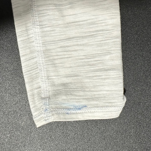 Lululemon To The Point Long Sleeve in Heathered Core Light Grey [6018] - Picture 6 of 6